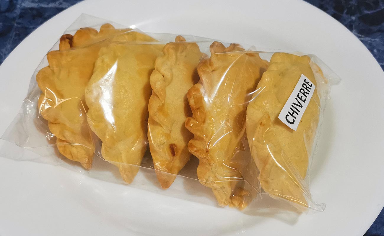 Chiverre Empanadas 5-Pack / Distribuidor Café Vigoroso
