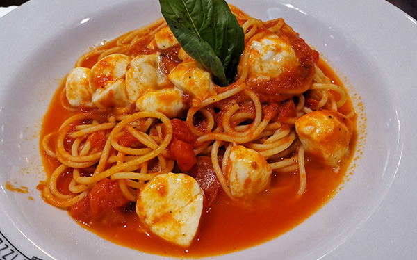 Espaghetti Checca : La Fabbrica Pizzería